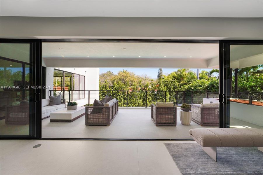 Exterior details and patio area of a home in , Key Biscayne (Image 36).
