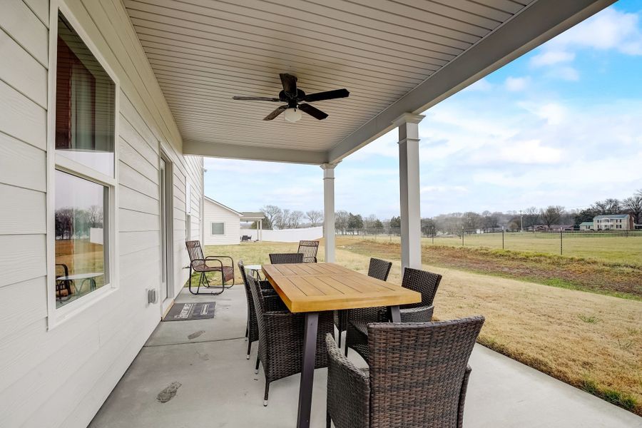 *This is a marketing photo. Colors/options may be different.* *This is a marketing photo. Colors/options may be different.*