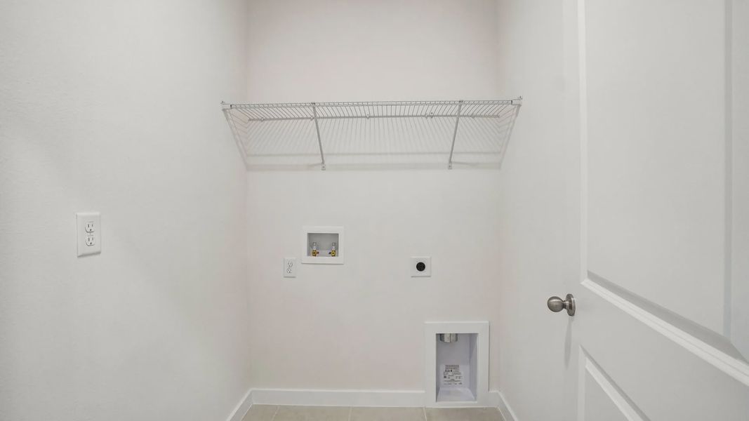Furnished interior view inside a new home in Willowbrook North, Winter Haven (Image 31).