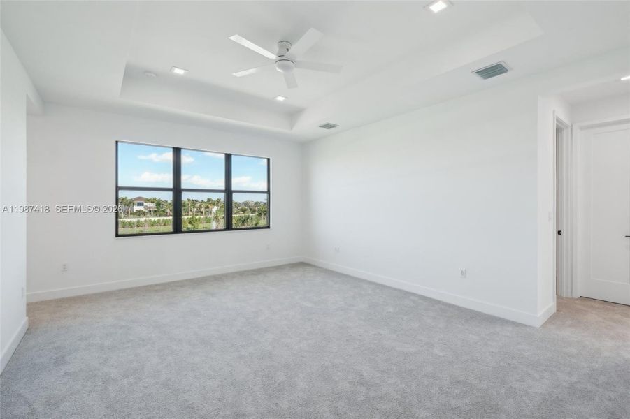 Spacious, unfurnished interior of a new home in , Palm Beach Gardens (Image 38). Spacious, unfurnished interior of a new home in , Palm Beach Gardens (Image 38).