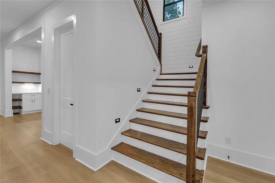Spacious, unfurnished interior of a new home in , Snellville (Image 59). Spacious, unfurnished interior of a new home in , Snellville (Image 59).