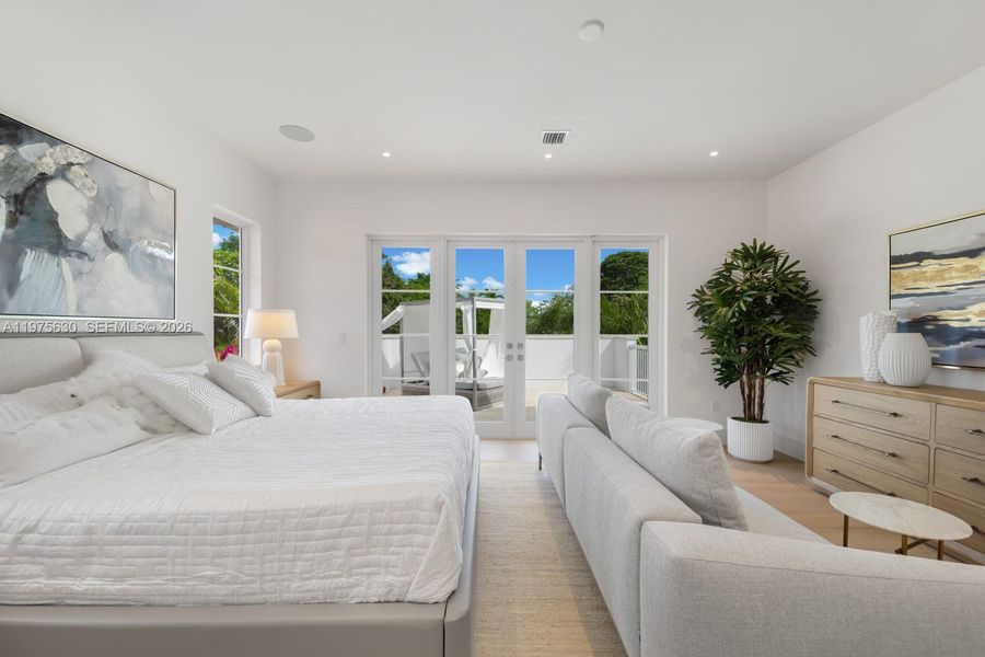 Furnished interior view inside a new home in , Coral Gables (Image 21).