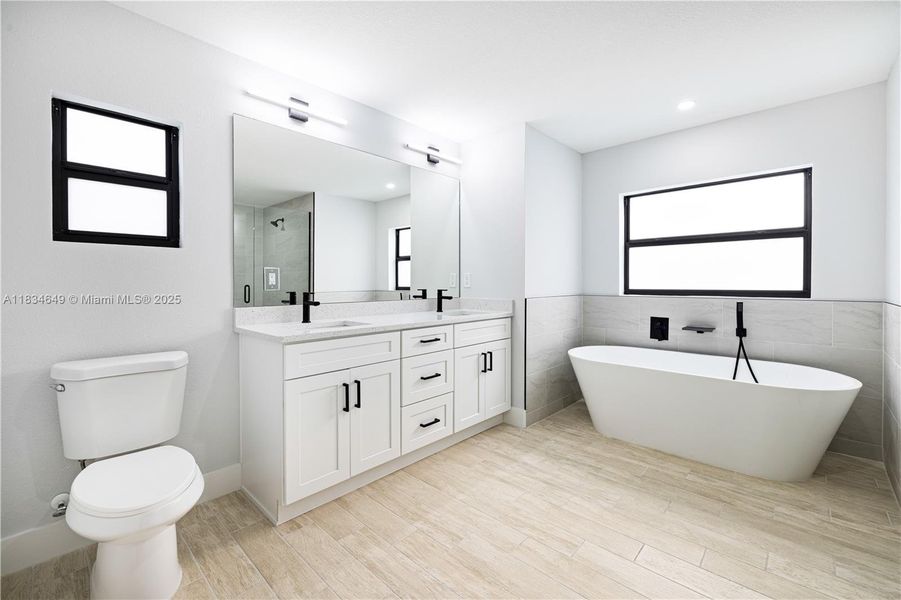 Furnished interior view inside a new home in , Lehigh Acres (Image 15).