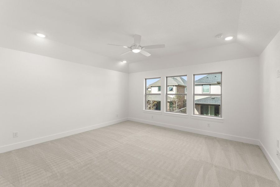 Spacious, unfurnished interior of a new home in Garden Collection at Union Park, Little Elm (Image 21).