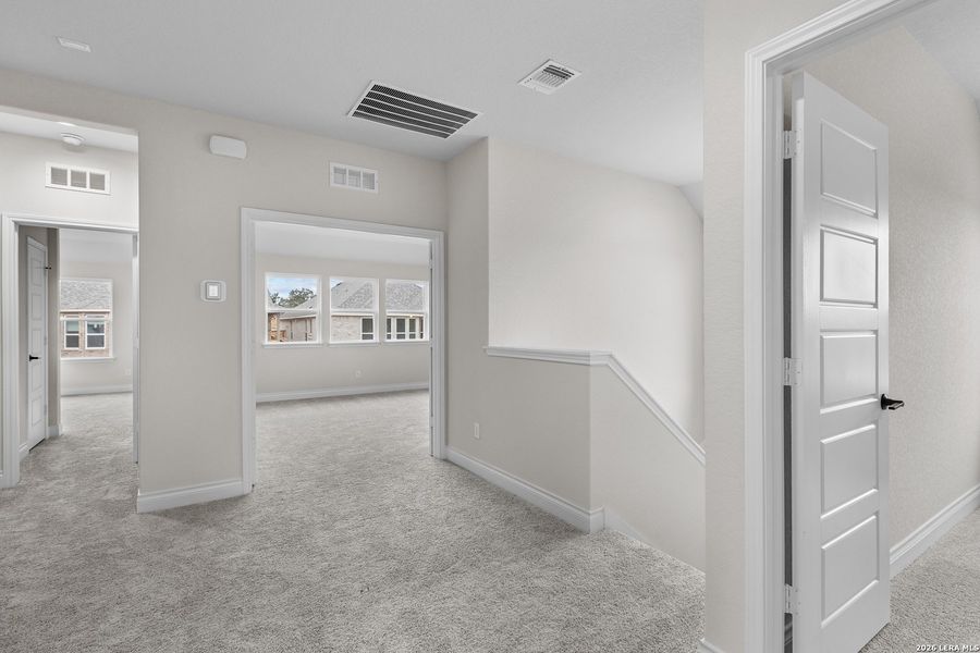 Spacious, unfurnished interior of a new home in Horizon Ridge, San Antonio (Image 24). Spacious, unfurnished interior of a new home in Horizon Ridge, San Antonio (Image 24).