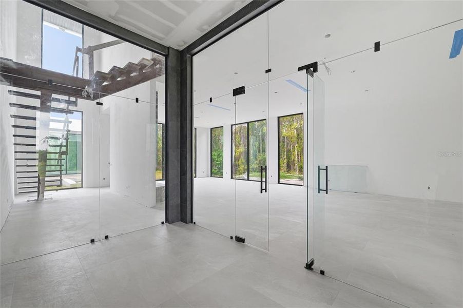 Spacious, unfurnished interior of a new home in Stonelake Ranch, Thonotosassa (Image 18).