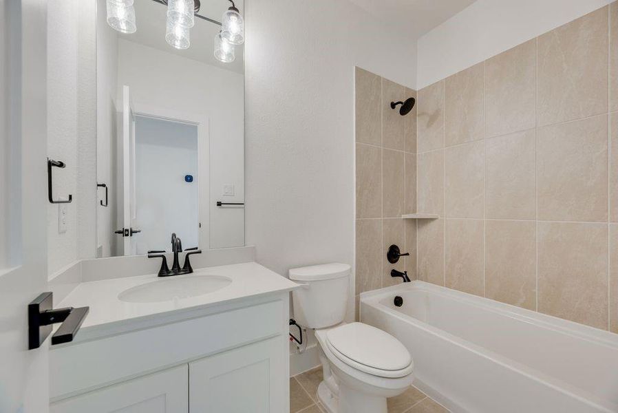 Furnished interior view inside a new home in Walton Ridge, Corinth (Image 6).