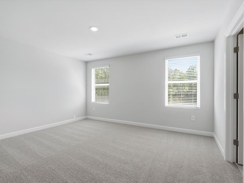Spacious, unfurnished interior of a new home in Village at White Pine, Pendleton (Image 15). Spacious, unfurnished interior of a new home in Village at White Pine, Pendleton (Image 15).