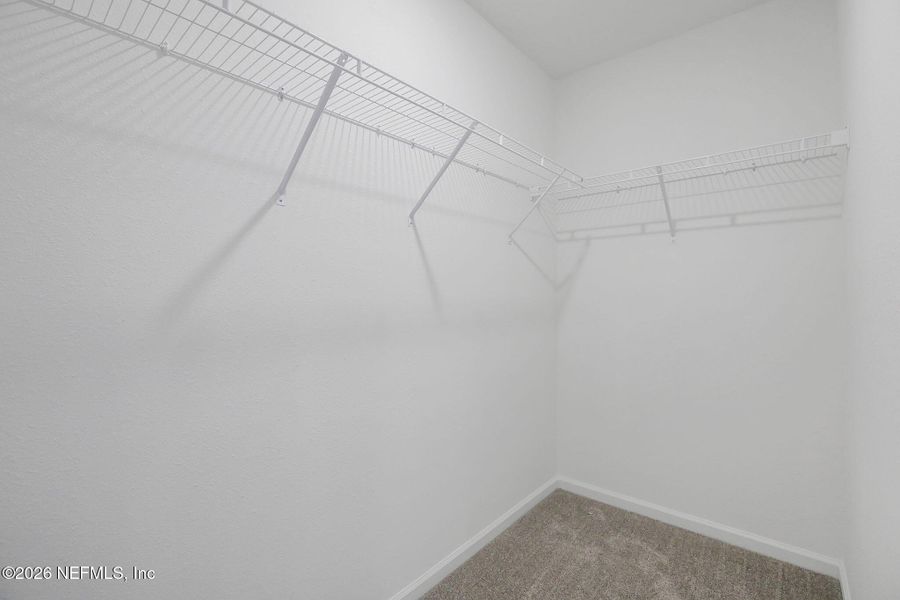 Spacious, unfurnished interior of a new home in Bellbrooke, Jacksonville (Image 28).