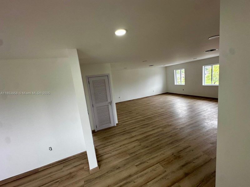 Spacious, unfurnished interior of a new home in , Florida City (Image 46). Spacious, unfurnished interior of a new home in , Florida City (Image 46).