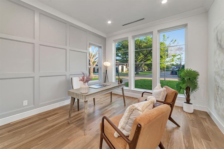 Furnished interior view inside a new home in , Dallas (Image 28).
