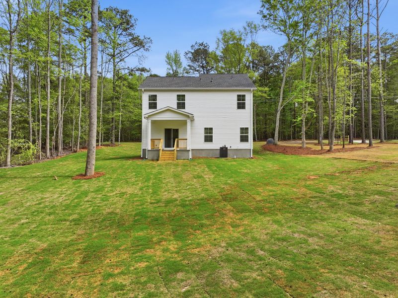 Representative exterior details of a home built from the Myrtle Select N by McGuinn Homes in Broadway Lake, Anderson (Image 3).