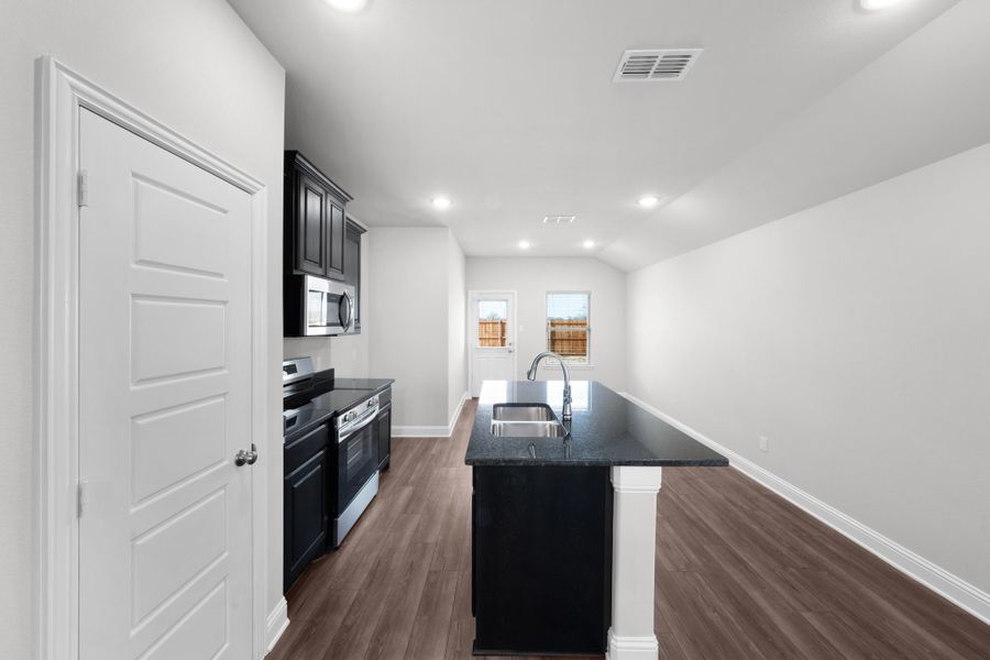 Furnished interior view inside a new home in Stonecreek, Sulphur Springs (Image 8).