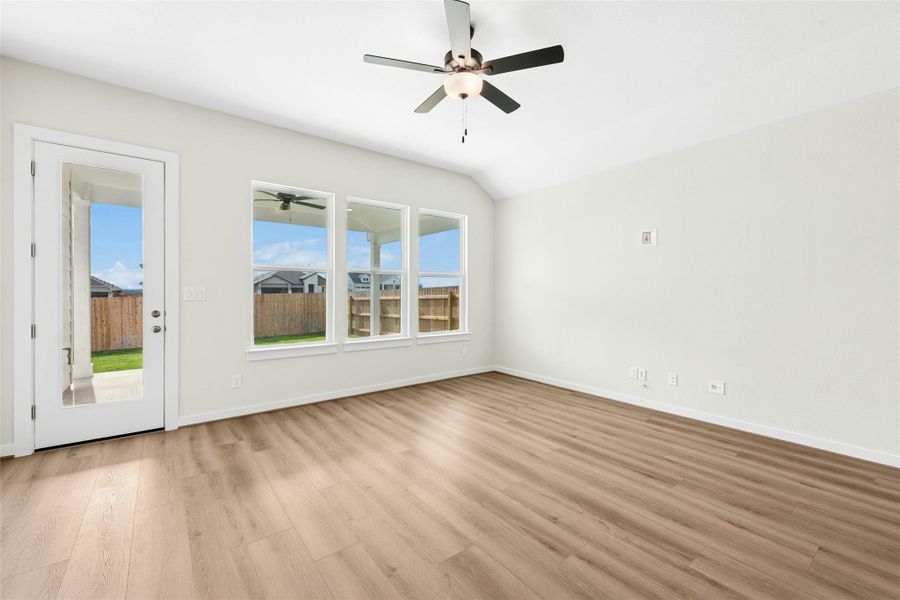 Spacious, unfurnished interior of a new home in University Heights, Round Rock (Image 21). Spacious, unfurnished interior of a new home in University Heights, Round Rock (Image 21).
