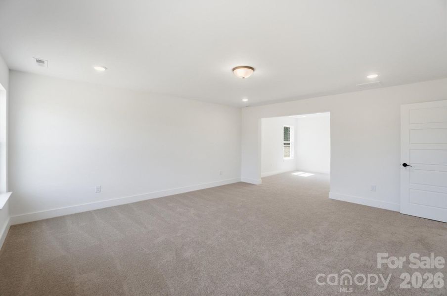Spacious, unfurnished interior of a new home in Chasewood, Mint Hill (Image 30).