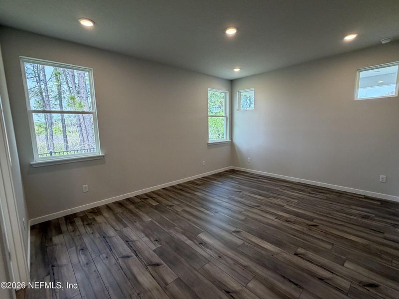 Spacious, unfurnished interior of a new home in Reserve East, Flagler Beach (Image 37).