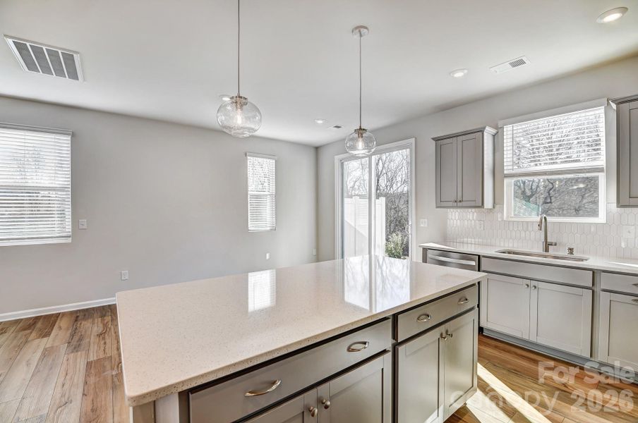 For representation purposes of floorplan only, actual homesite is under construction and design and structural options may vary For representation purposes of floorplan only, actual homesite is under construction and design and structural options may vary