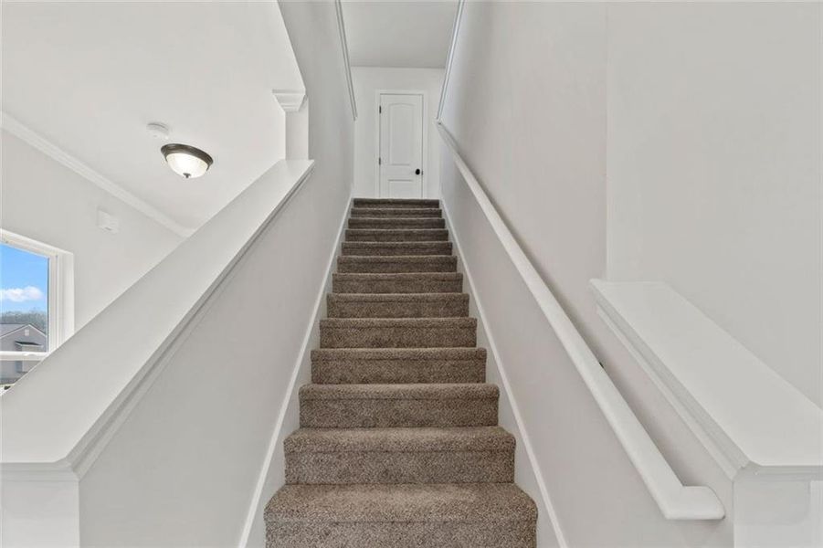 Spacious, unfurnished interior of a new home in , Alto (Image 27).