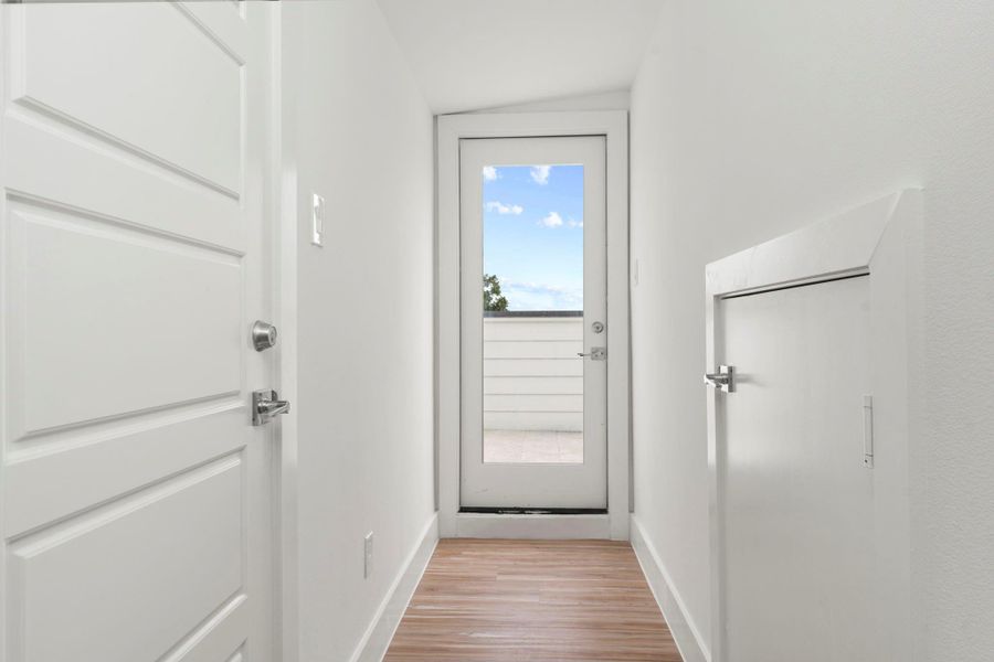 Spacious, unfurnished interior of a new home in , Houston (Image 31).