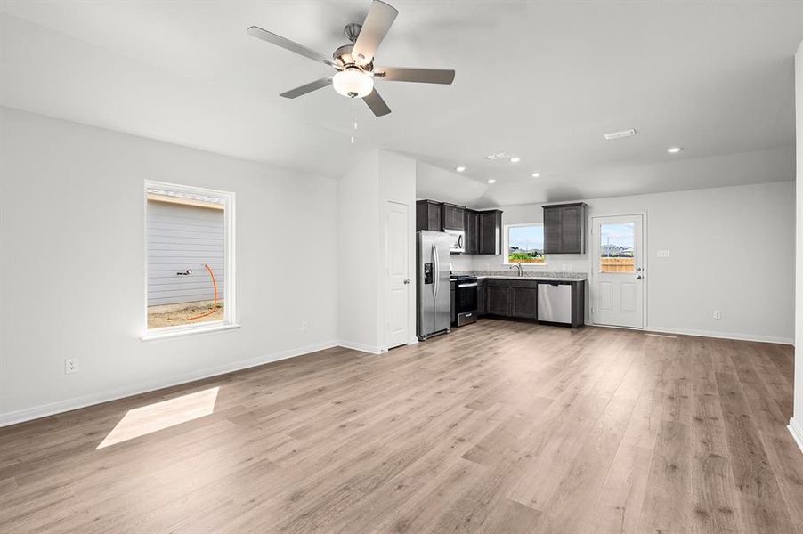 Spacious, unfurnished interior of a new home in Big Sky Estates, Ponder (Image 5).