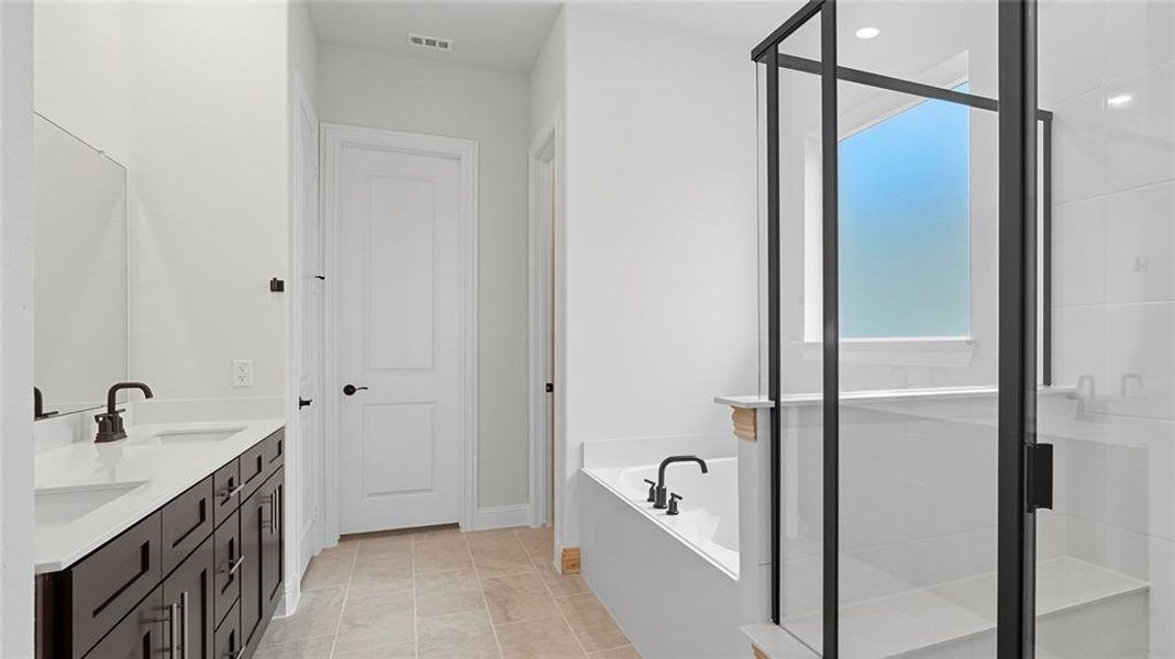 Furnished interior view inside a new home in Clearview Ranch, Royse City (Image 15).