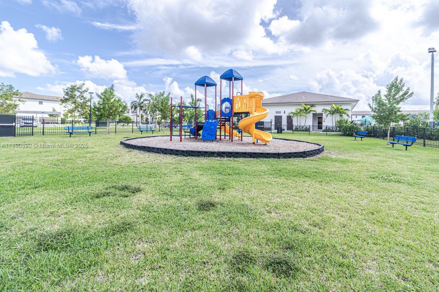 Community amenities in , Miami (Image 21). Community amenities in , Miami (Image 21).