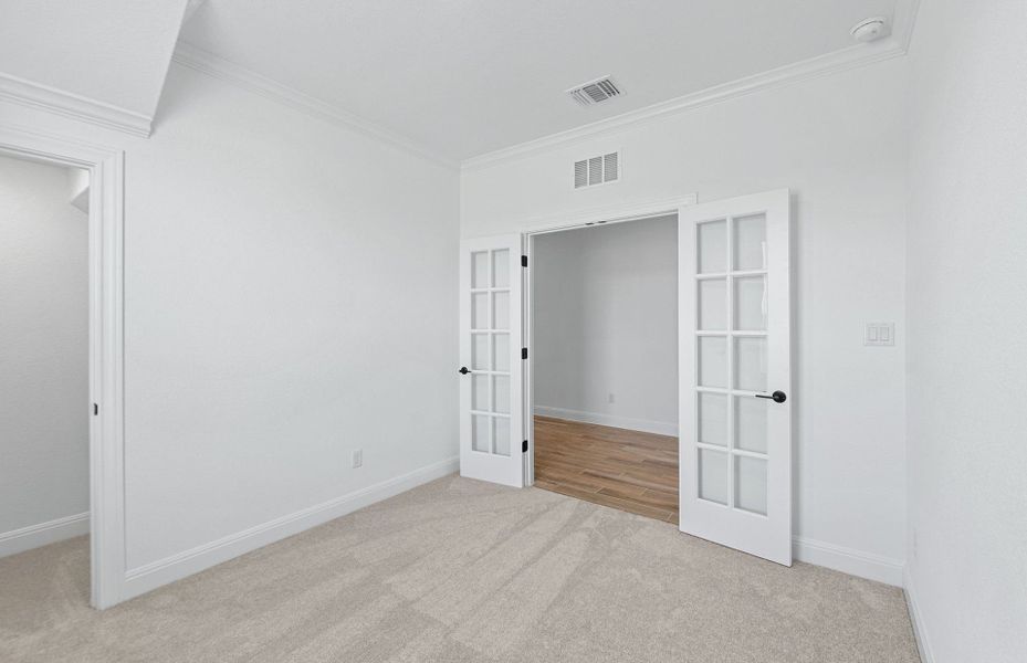 Spacious, unfurnished interior of a new home in Lagos, Manor (Image 20).