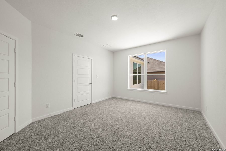 Spacious, unfurnished interior of a new home in Arroyo Ranch, Seguin (Image 23). Spacious, unfurnished interior of a new home in Arroyo Ranch, Seguin (Image 23).