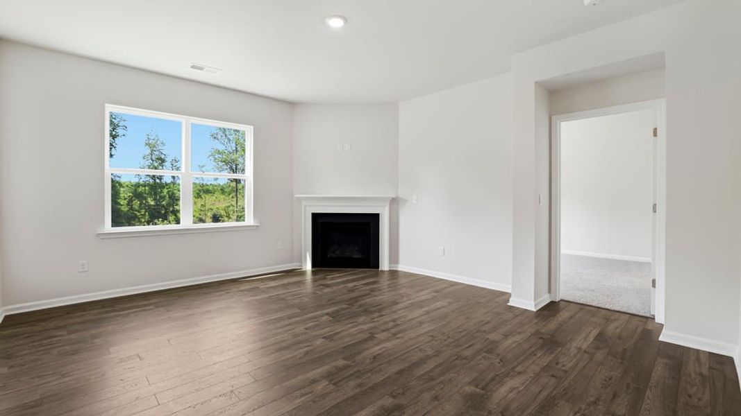 Spacious, unfurnished interior of a new home in Hunters Ridge, Woodruff (Image 28).