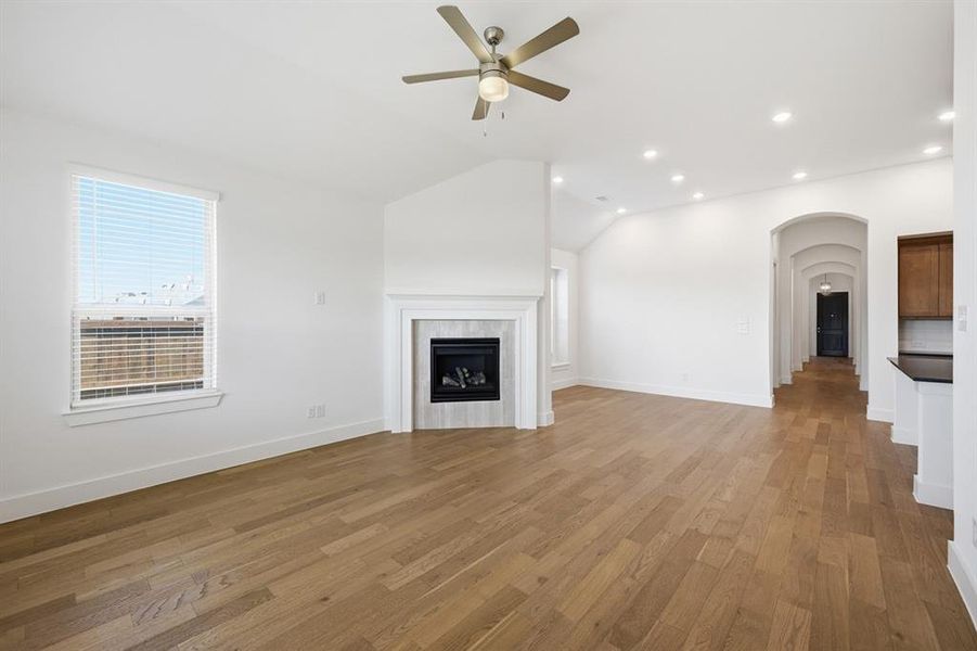 Spacious, unfurnished interior of a new home in Sandbrock Ranch, Aubrey (Image 15).