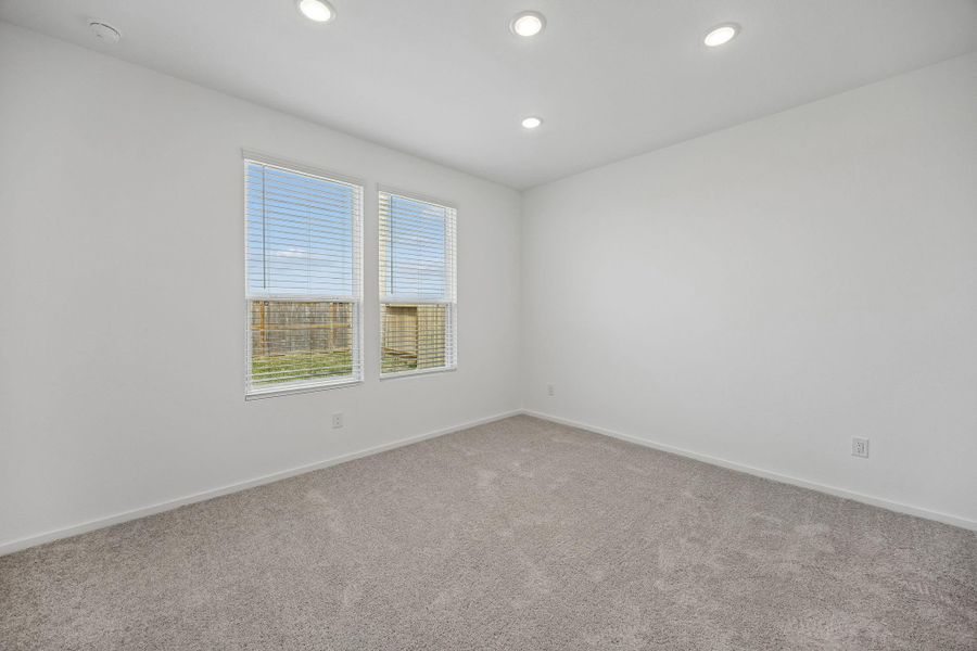 Spacious, unfurnished interior of a new home in Stokesbury, Waller (Image 20).
