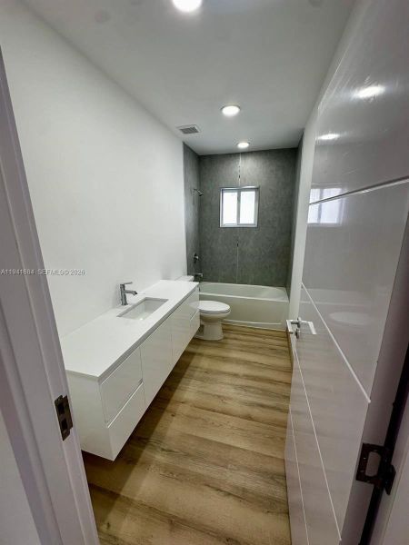 Image 62 of a home in .