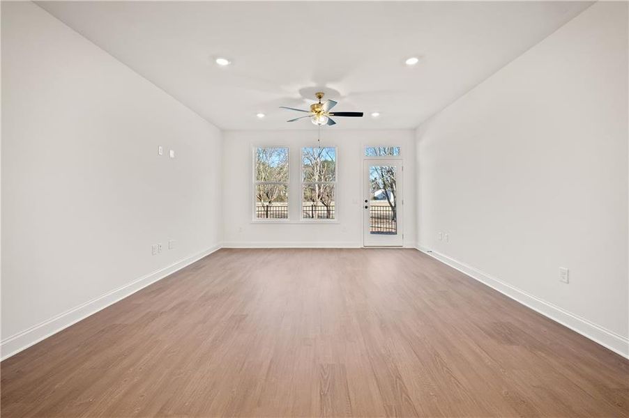 Spacious, unfurnished interior of a new home in Harmony Walk, Cartersville (Image 10).