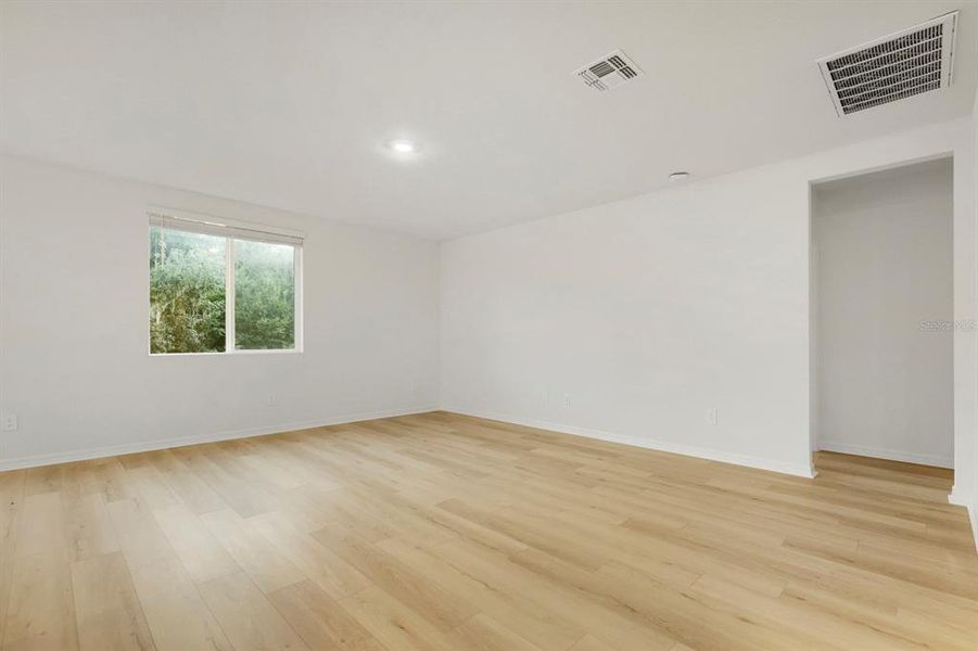 Spacious, unfurnished interior of a new home in Salt Meadows - Classic Series, Parrish (Image 22).