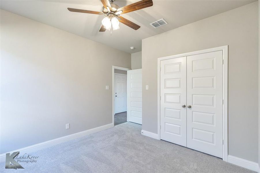 Spacious, unfurnished interior of a new home in , Abilene (Image 18).