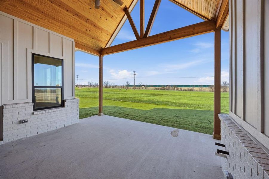 Exterior details and patio area of a home in Highland Crossing, Celina (Image 4).