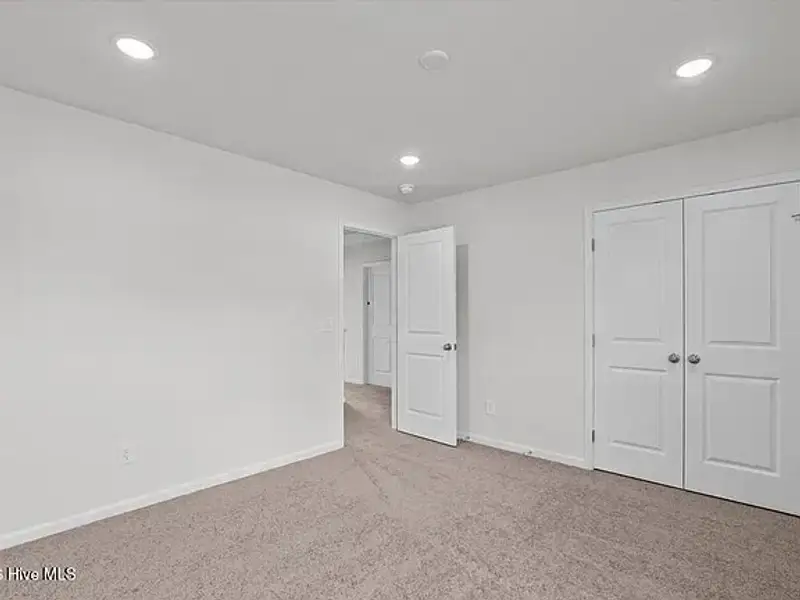Spacious, unfurnished interior of a new home in Portrait Hills, Aiken (Image 10).