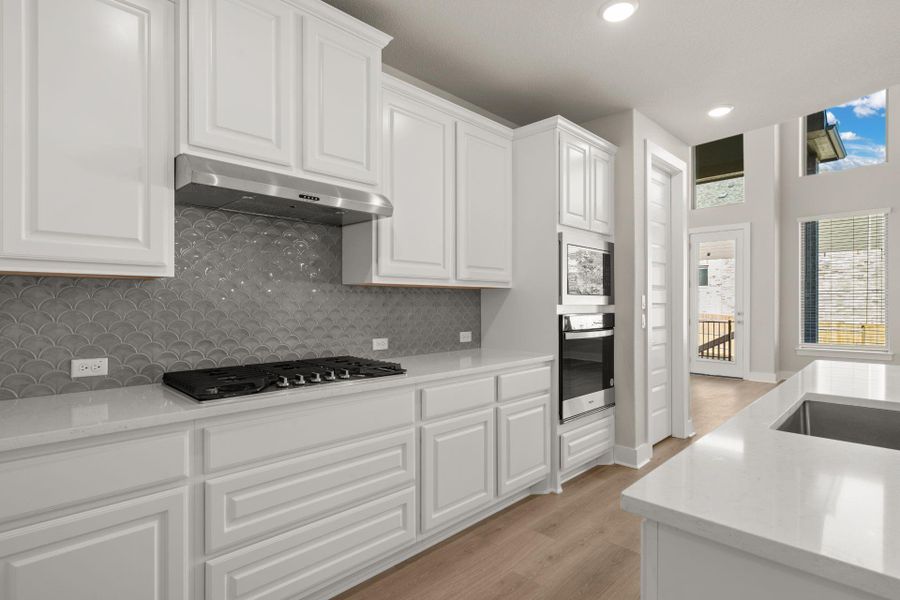 Stunning finishes in Light & Bright Kitchen