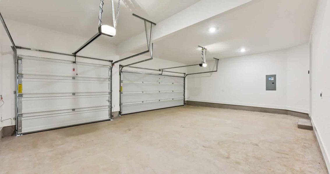 Spacious, unfurnished interior of a new home in Sweetwater, Austin (Image 24).