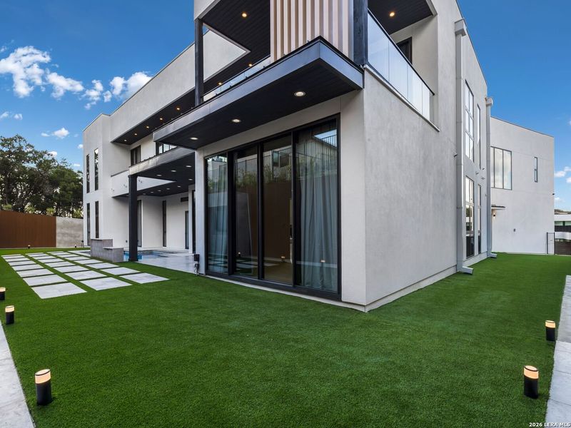 Exterior details and patio area of a home in , San Antonio (Image 34).