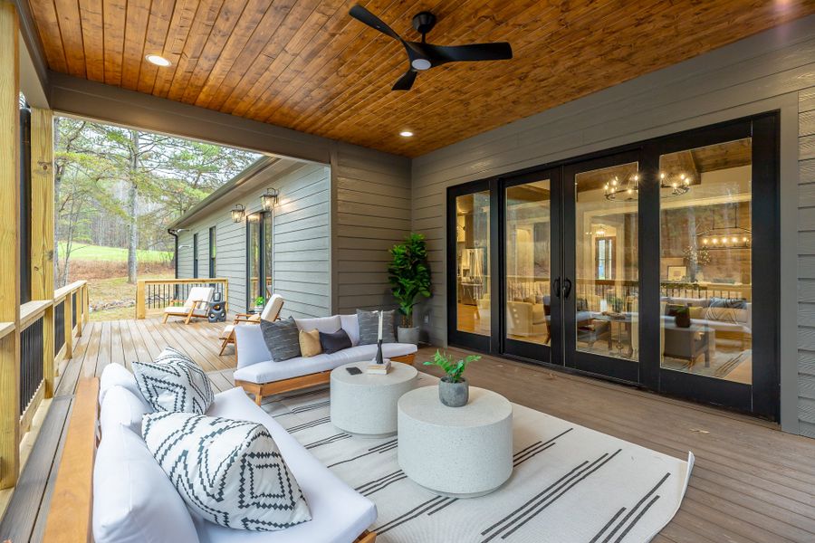 Exterior details and patio area of a home in Hidden River, Signal Mountain (Image 4). Exterior details and patio area of a home in Hidden River, Signal Mountain (Image 4).