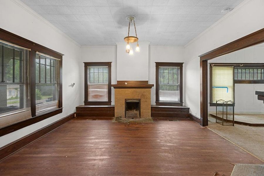 Spacious, unfurnished interior of a new home in , Paris (Image 10). Spacious, unfurnished interior of a new home in , Paris (Image 10).