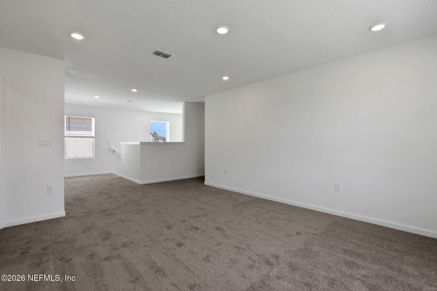 Spacious, unfurnished interior of a new home in Amberly, Green Cove Springs (Image 33).