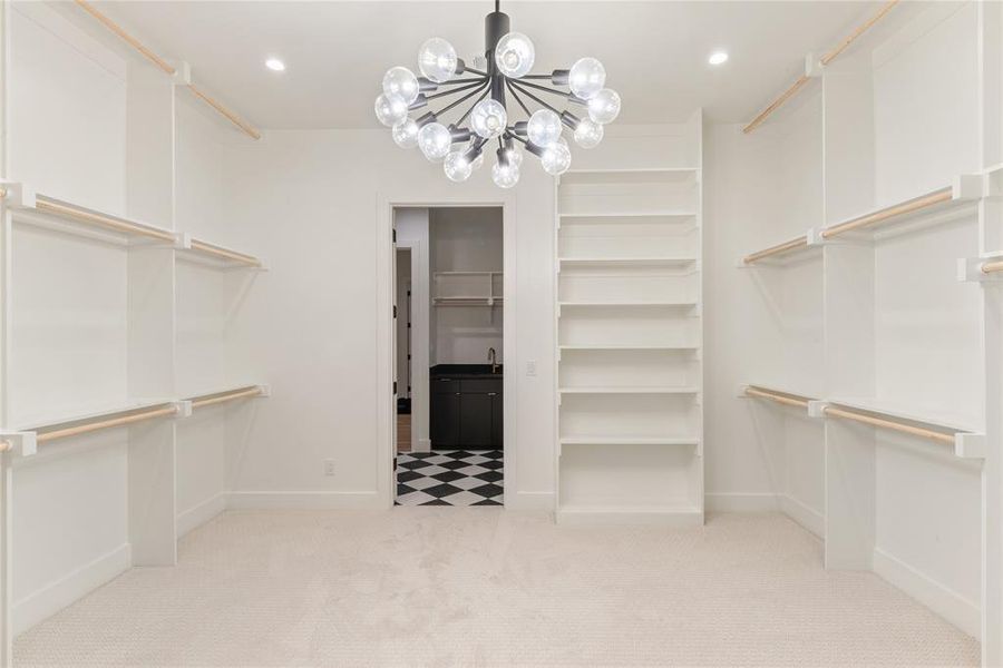 Spacious, unfurnished interior of a new home in , Dallas (Image 38).