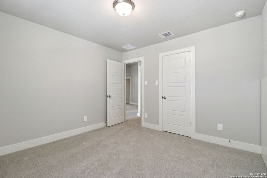 Spacious, unfurnished interior of a new home in Thomas Pond, San Antonio (Image 31). Spacious, unfurnished interior of a new home in Thomas Pond, San Antonio (Image 31).