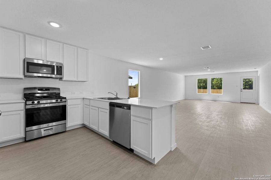 Furnished interior view inside a new home in Lodi Grove, Floresville (Image 12). Furnished interior view inside a new home in Lodi Grove, Floresville (Image 12).