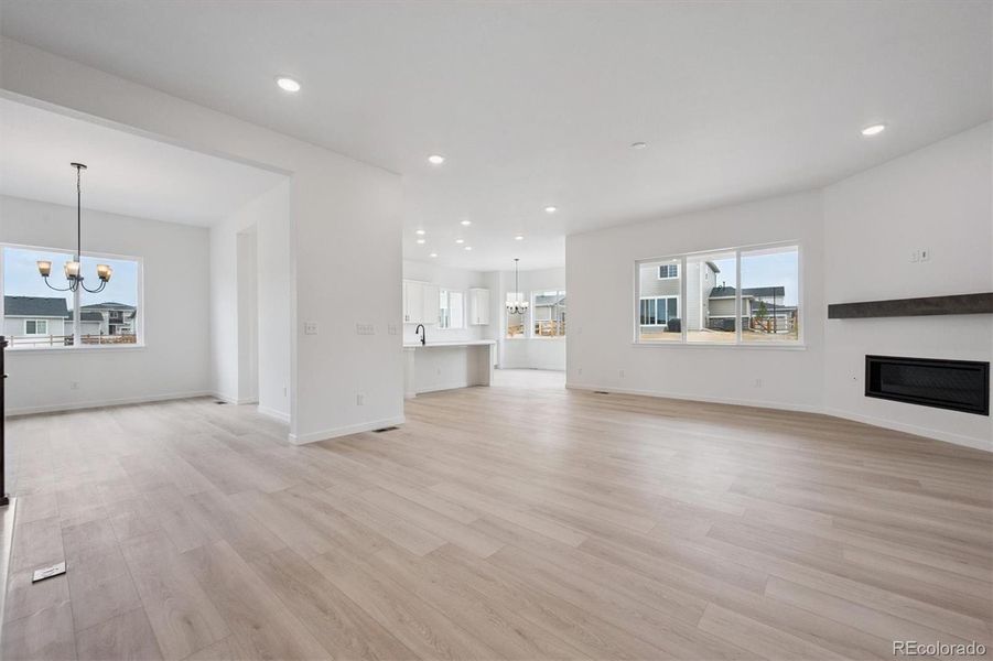 Spacious, unfurnished interior of a new home in The Aurora Highlands, Aurora (Image 17).