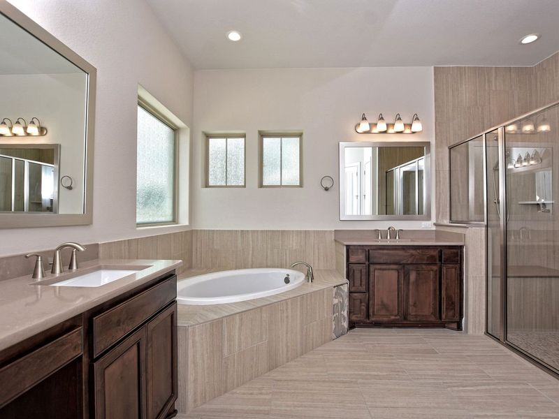 Representative furnished interior of a home built from the Siena II by Giddens Homes in Clearwater Ranch, Liberty Hill (Image 108).