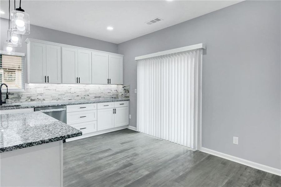 Image 32 of a home in .