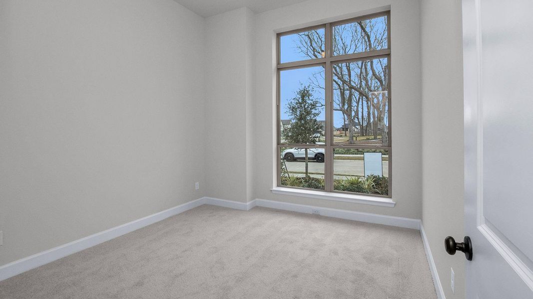 Spacious, unfurnished interior of a new home in Riceland, Mont Belvieu (Image 16).